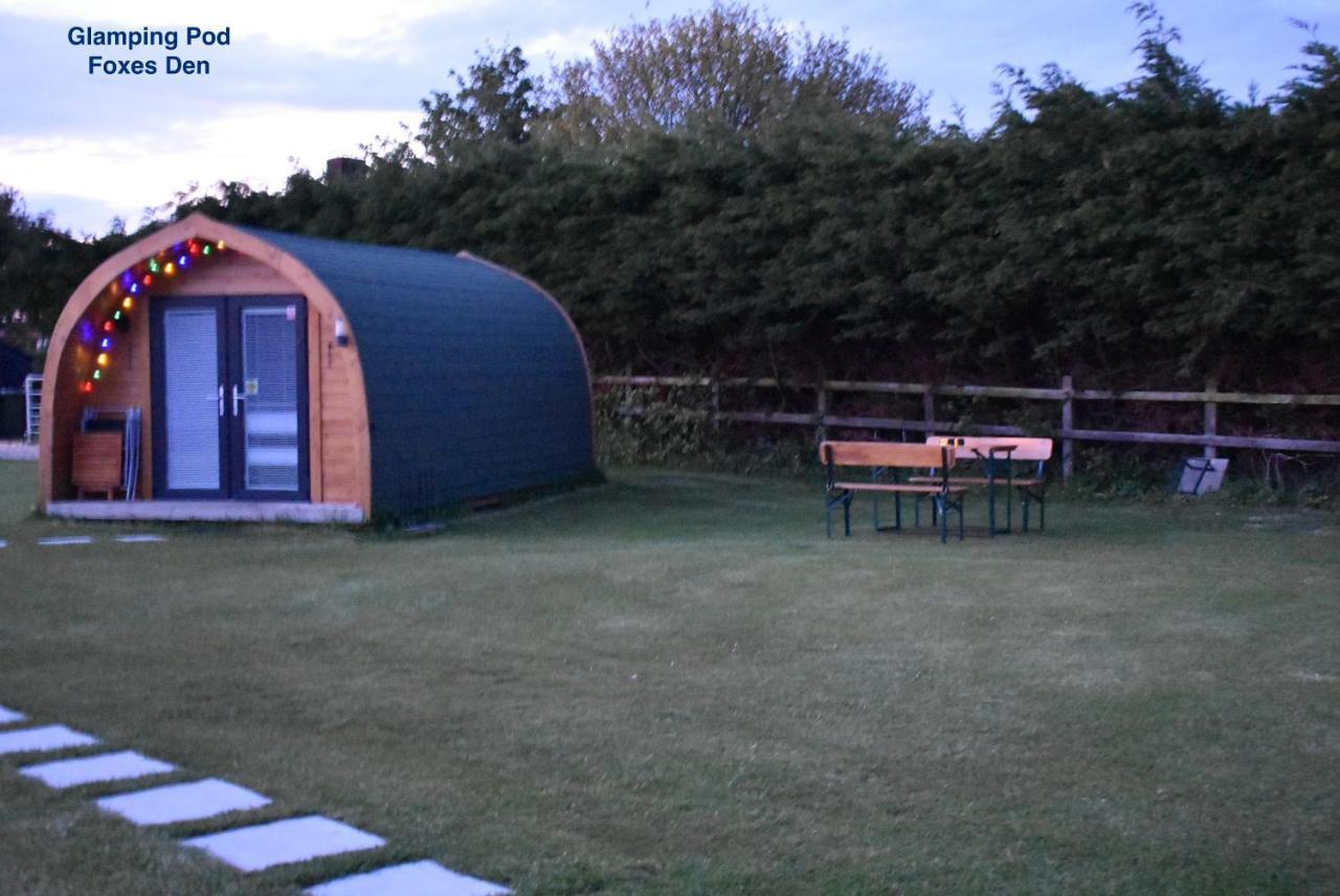 Lanterns Shepherds Huts & Glamping Happisburgh Extérieur photo