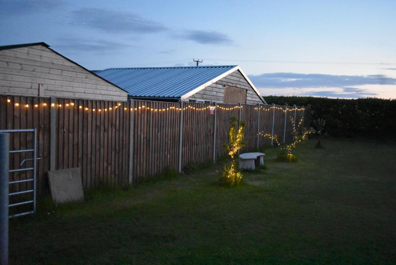 Lanterns Shepherds Huts & Glamping Happisburgh Extérieur photo
