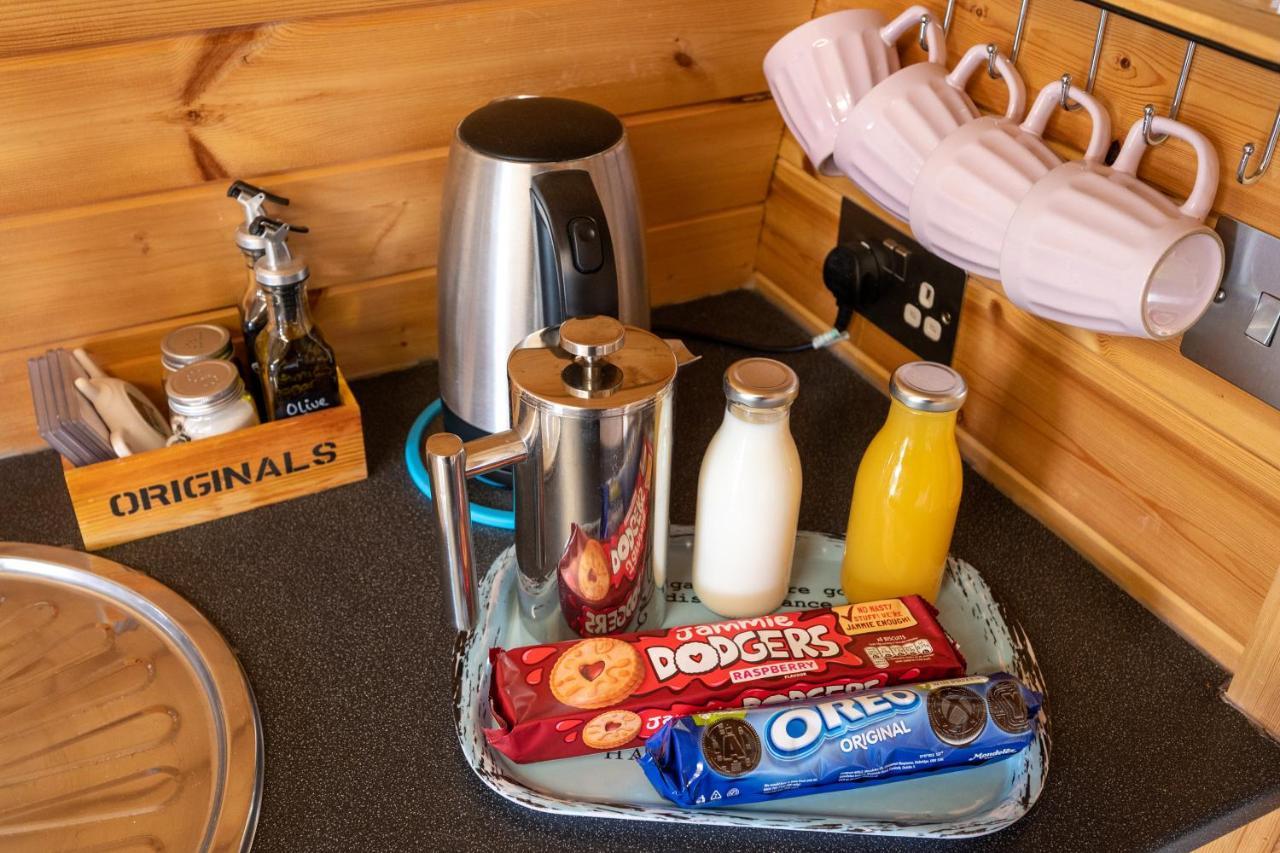 Lanterns Shepherds Huts & Glamping Happisburgh Extérieur photo