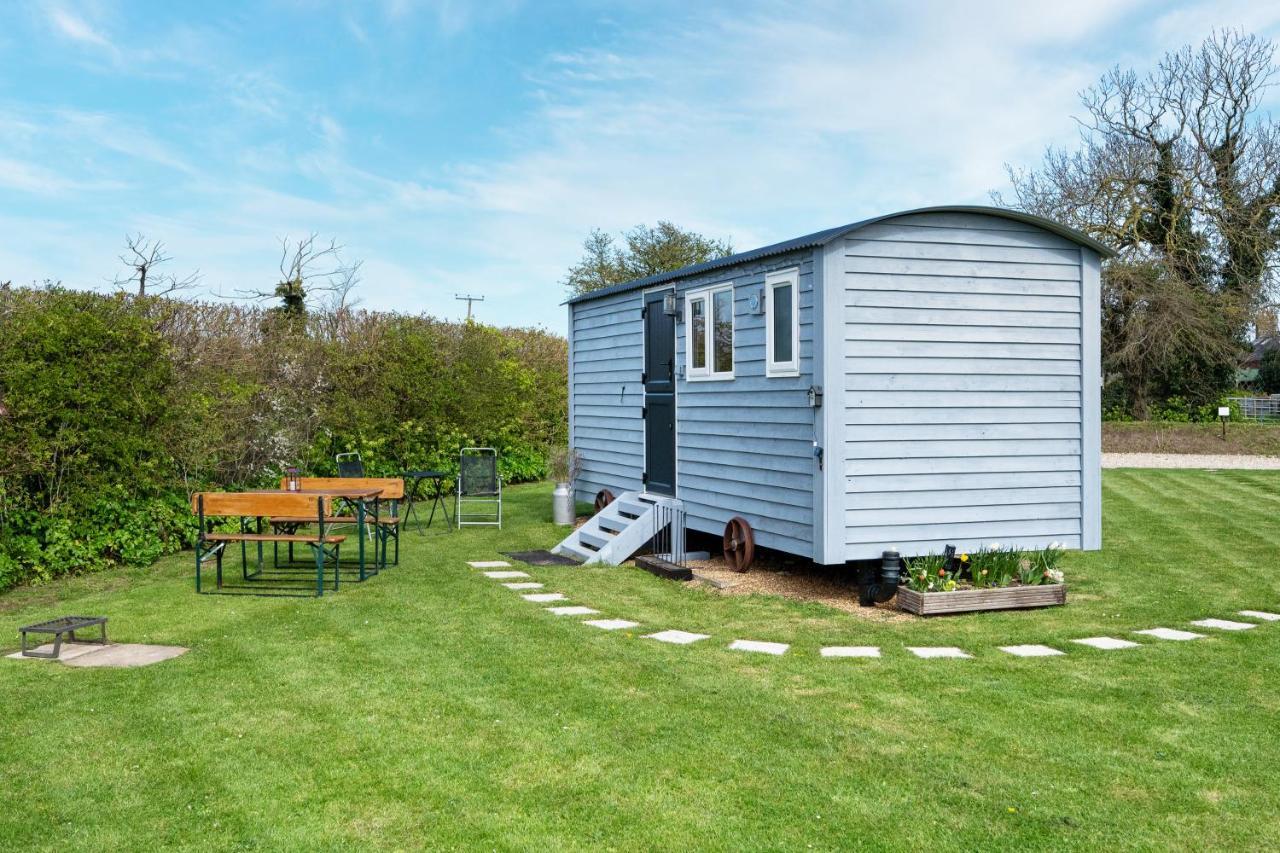 Lanterns Shepherds Huts & Glamping Happisburgh Extérieur photo
